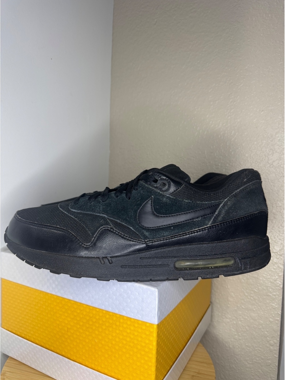 Nike Air Max 1 Triple Black Men’s Size 13 Sneakers 2015 Used No Box - Picture 2 of 6